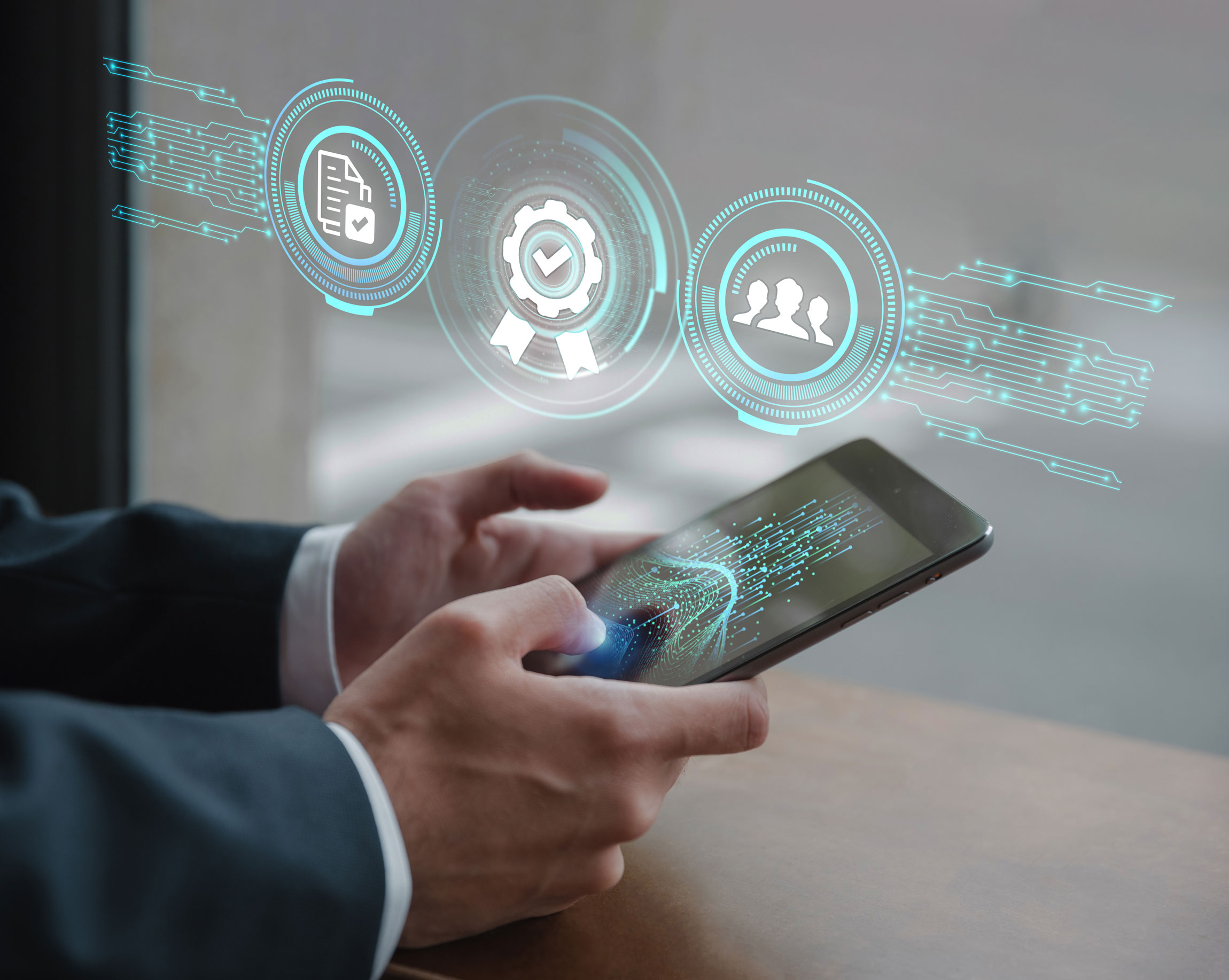 Homme utilisant un smartphone affichant des icônes technologiques holographiques